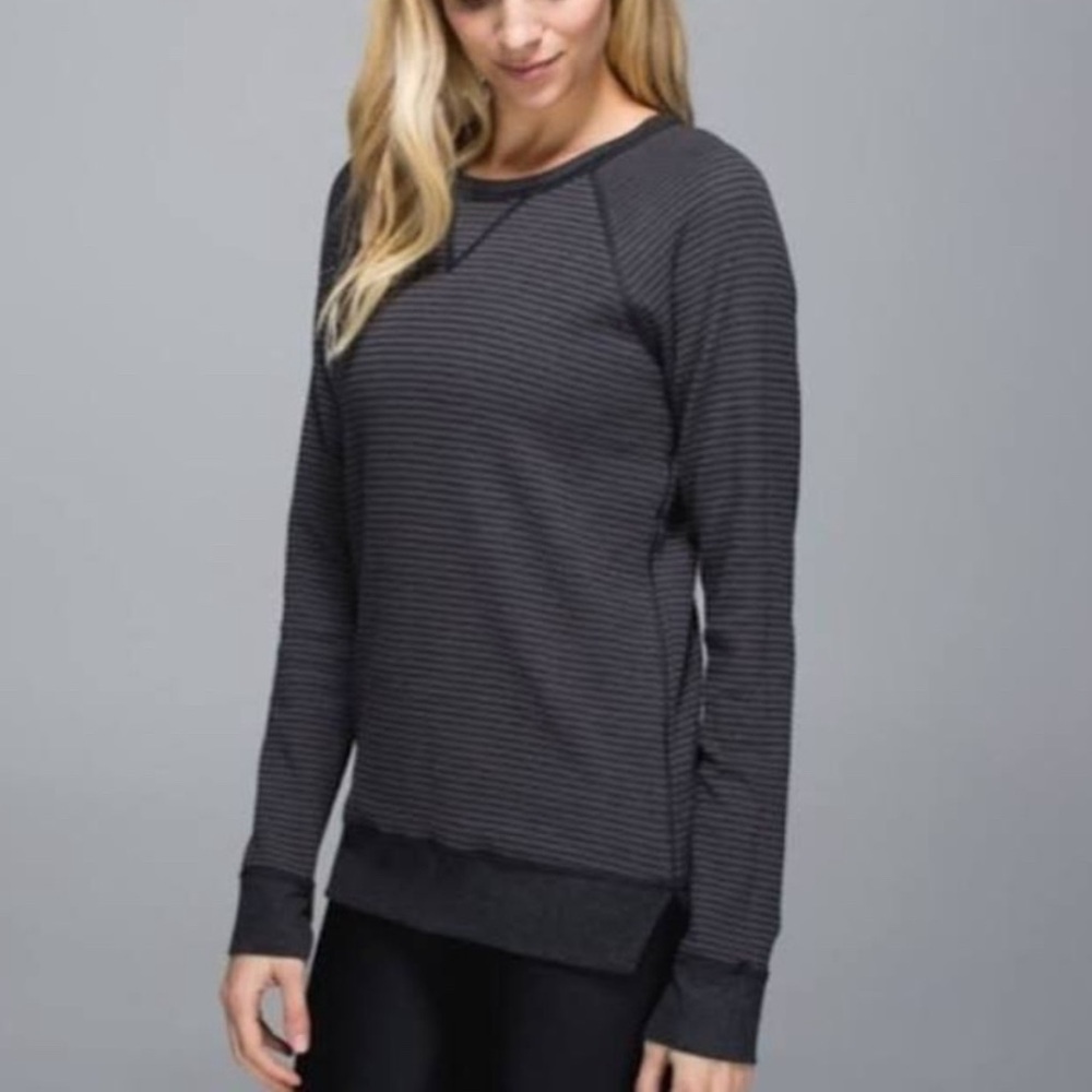 Lululemon Reversible Gray + Striped Sweatshirt size 6-8